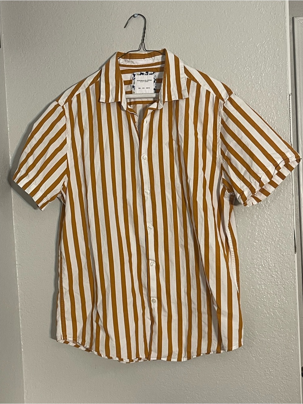 Denim & Flower Men's Short-Sleeve Vertical Stripe Shirt in Mustard & White